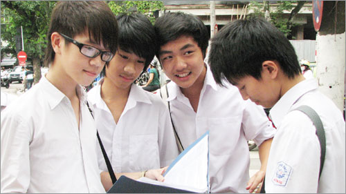 Đề thi giữa học kì 2 lớp 9 môn Văn năm 2015 - THCS Kim Thư