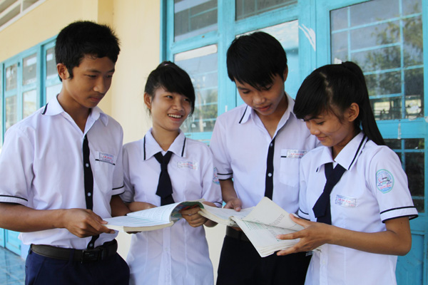 Đề thi giữa học kì 1 môn Ngữ Văn lớp 8 THCS Hải Lộc 2014