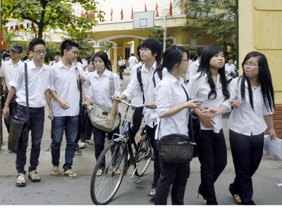 Đề thi học kì 1 môn Toán lớp 8 năm 2015 Bắc Giang