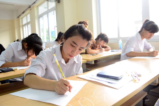 Đề thi học kì 1 môn Sinh học lớp 9 THCS Hòa Đông năm 2014