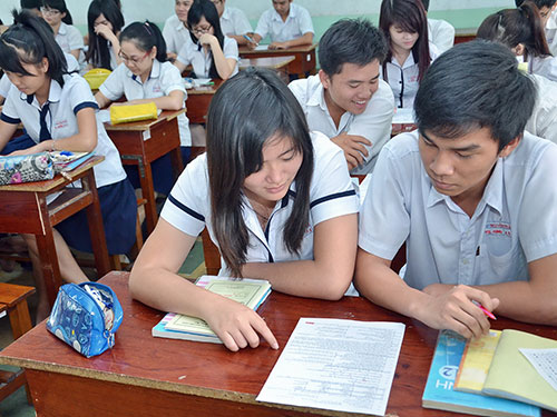 Đề thi học kì 1 môn Toán lớp 9 Trường THCS Phạm Kính Ân năm 2014