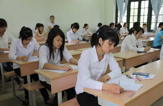 Đề thi giữa học kì 1 môn Văn lớp 12 năm 2014