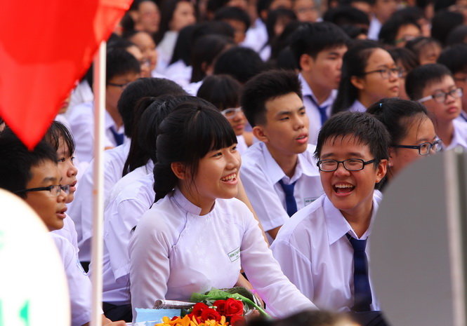 Đề thi học kì 1 môn Sử lớp 12 tỉnh Bình Dương năm 2015