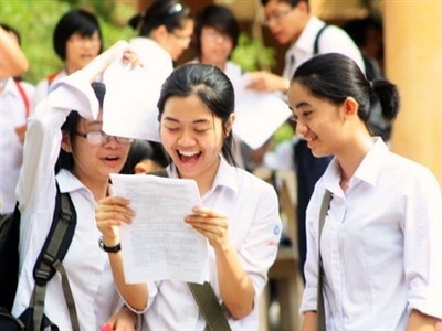 Đề thi học kì 1 môn Vật lý lớp 11 trường THPT Nguyễn Bỉnh Khiêm năm 2014