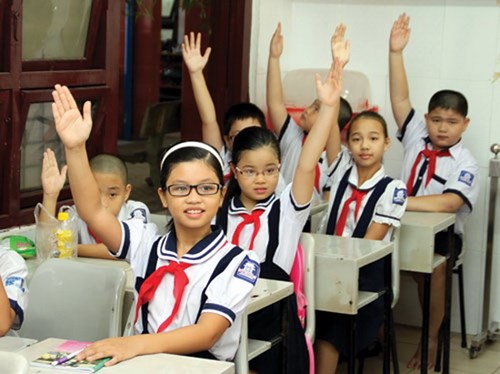 Đề thi cuối học kì 1 môn Tiếng Việt lớp 5 năm 2015 trường Tiểu học Long Hậu 2