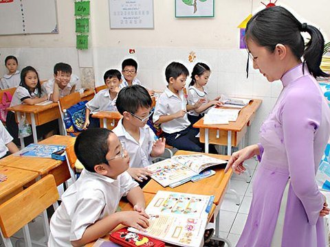 Đề kiểm tra giữa học kì 1 môn Toán lớp 4 trường tiểu học Tứ Yên năm 2015