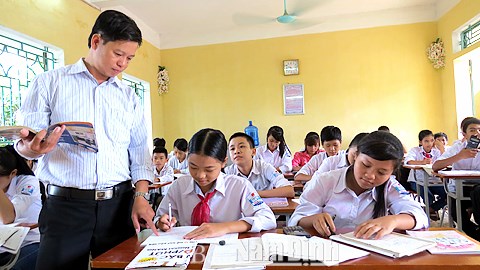 Đề thi học kì 1 môn Tiếng Việt lớp 4 năm 2015 trường tiểu học Lê Lợi