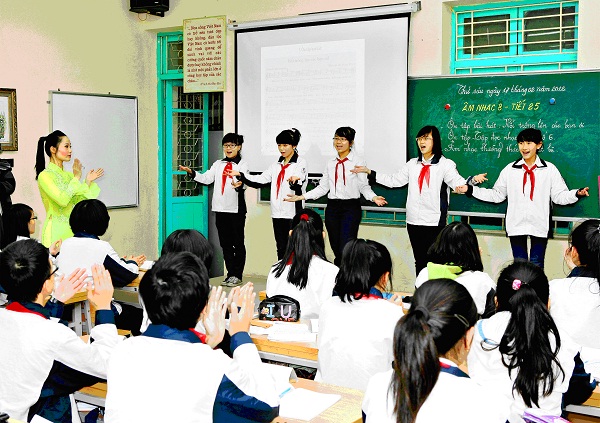 Đề thi học kì 1 môn Toán lớp 4 trường tiểu học Nguyễn Thị Minh Khai năm 2015