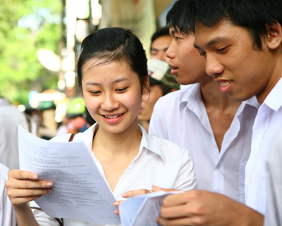 Đề kiểm tra giữa học kì 1 môn Anh Văn lớp 12 năm 2015 THPT Nguyễn An Ninh