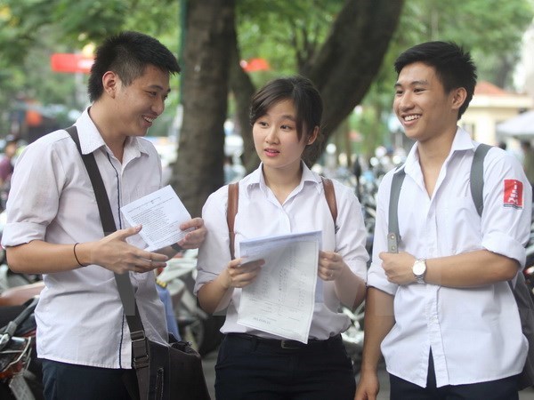 Đề thi giữa học kì 1 môn Tiếng Anh lớp 11 năm 2015 THPT Nguyễn Văn Cừ