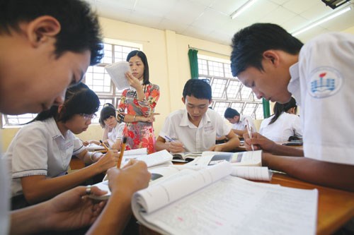 Đề và đáp án đề thi giữa kì 1 môn Lý lớp 7 năm 2015 - THCS Nguyễn Thái Học