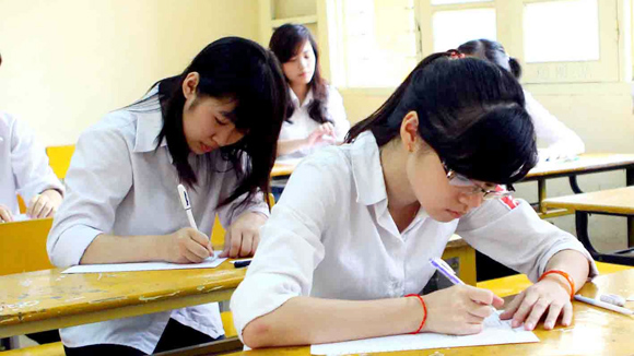 Đề kiểm tra giữa học kì 1 môn Anh lớp 9 - trường THCS Thái Hòa năm 2015