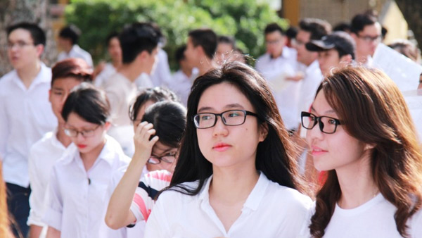 Đề thi giữa kì 1 môn Anh lớp 10 trường THPT Nguyễn Trãi năm 2016