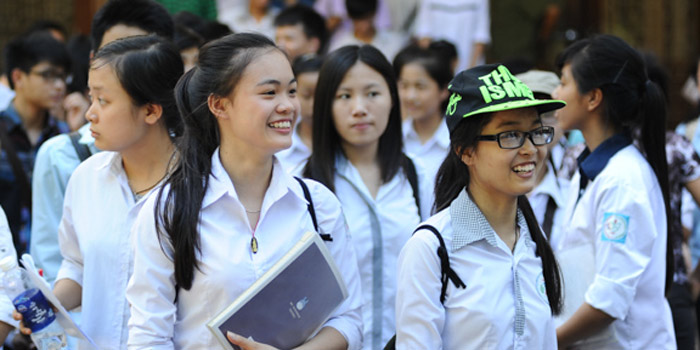 Đề thi giữa kì 1 môn Anh lớp 10 năm 2015 trường THPT Nguyễn Trãi