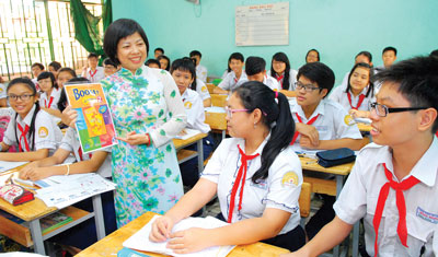 Đề thi giữa kì 1 lớp 8 môn Anh năm 2015 - THCS Thái Hòa