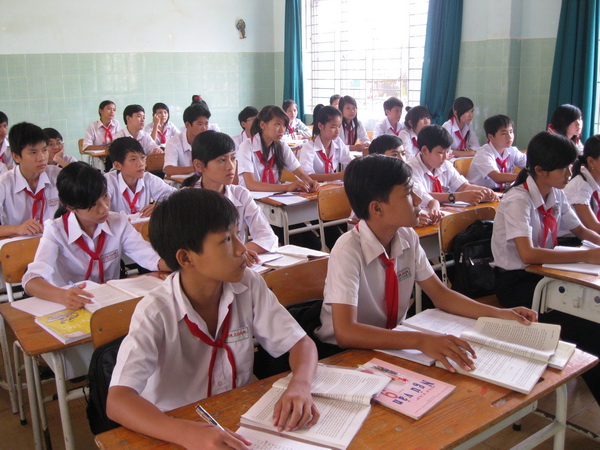 Đề thi giữa học kì 1 môn Văn lớp 8 trường THCS Bách Thuận năm 2016