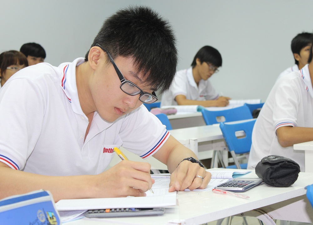 Đề thi học kì 1 môn Toán lớp 8 trường THCS Diễn Lâm năm 2016 - 2017