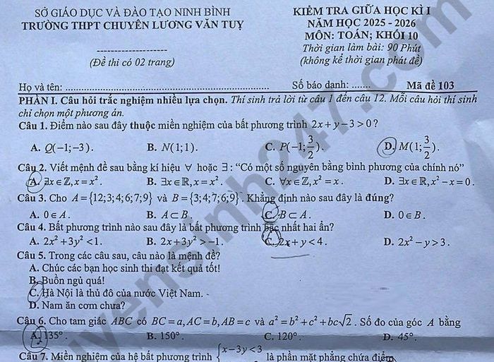 Đề thi giữa kì 1 lớp 10 Toán 2025 - THPT Chuyên Lương Văn Tụy